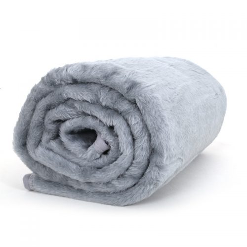 Blankets & throws from The Bedroom Shop Online